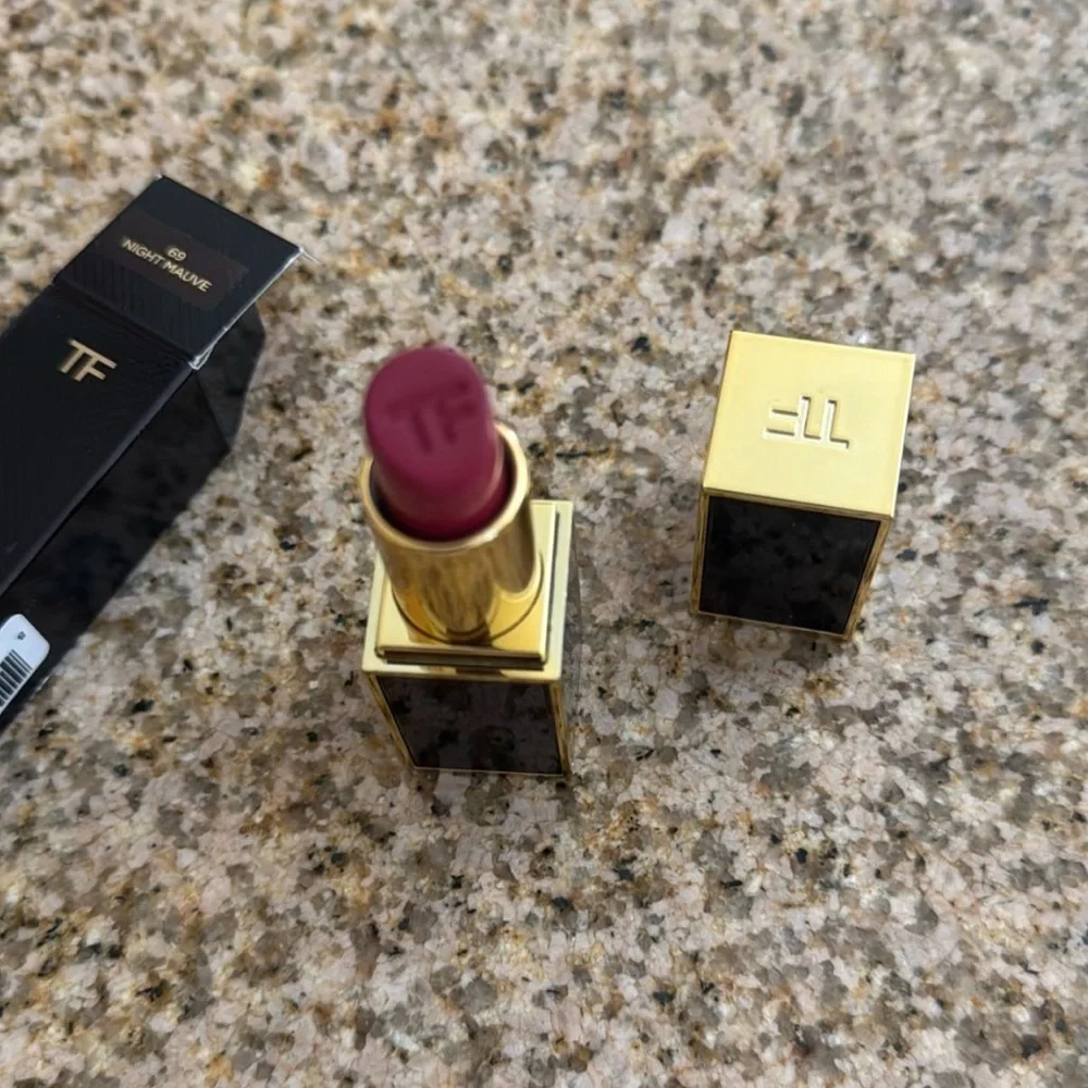 Tom Ford Elegant Black Lipstick